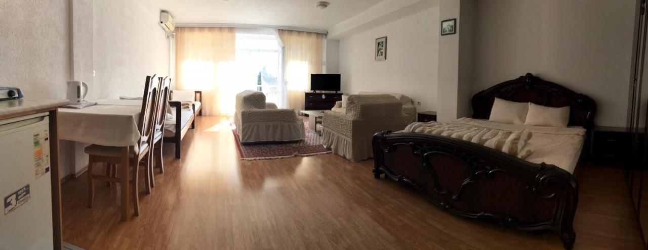 Hotel Venecia Apartments Struga Bagian luar foto