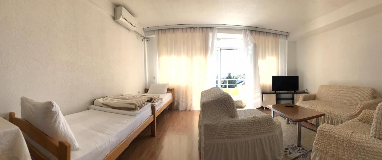 Hotel Venecia Apartments Struga Bagian luar foto