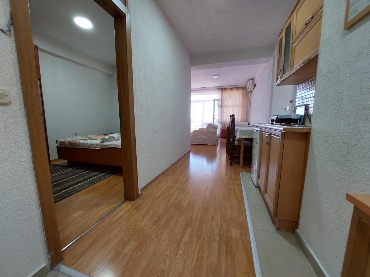 Hotel Venecia Apartments Struga Bagian luar foto