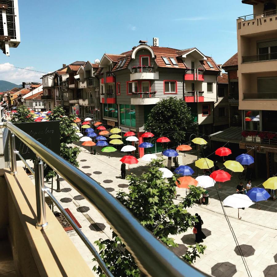 Hotel Venecia Apartments Struga Bagian luar foto