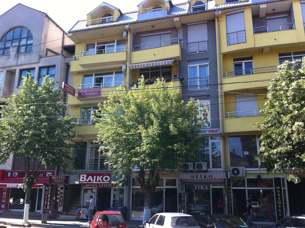 Hotel Venecia Apartments Struga Bagian luar foto