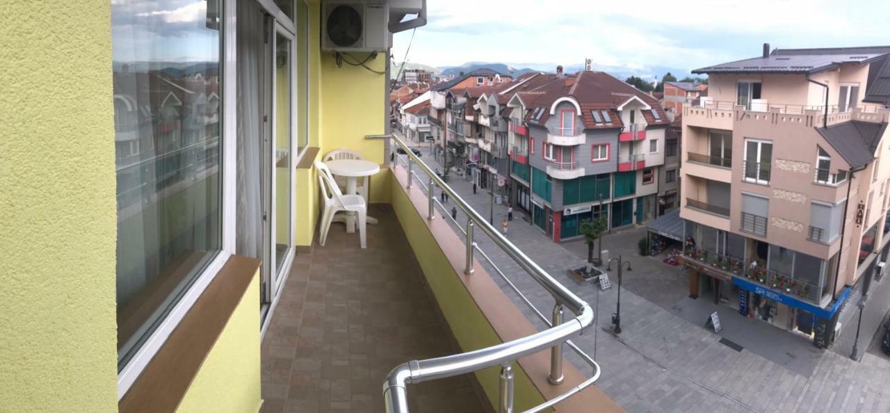 Hotel Venecia Apartments Struga Bagian luar foto