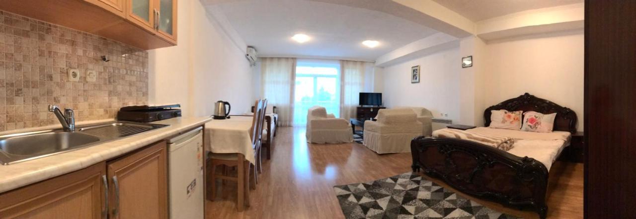 Hotel Venecia Apartments Struga Bagian luar foto