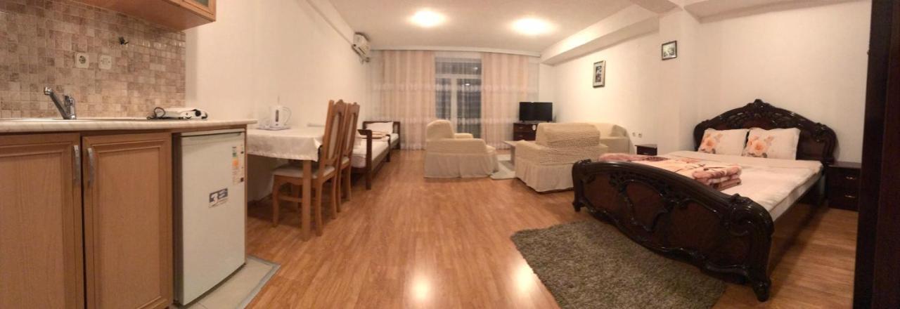 Hotel Venecia Apartments Struga Bagian luar foto